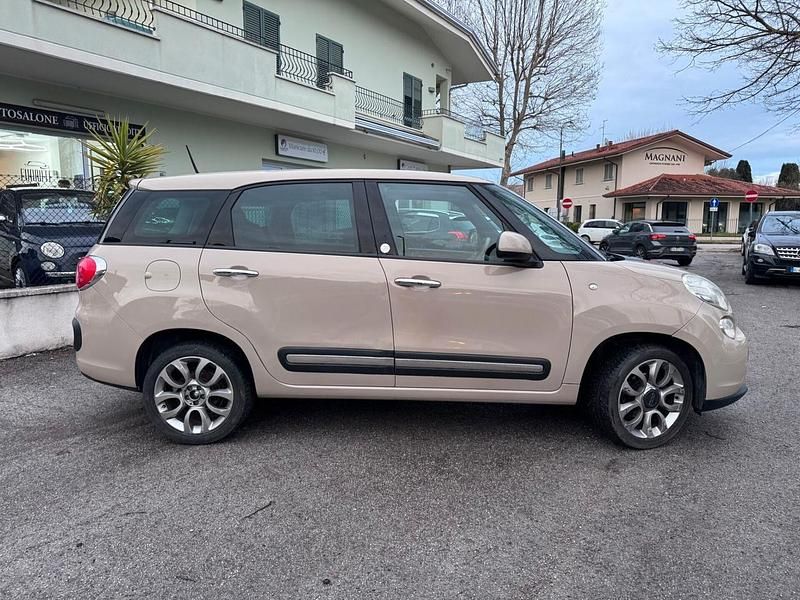 Usata Fiat 500L Lounge 85 CV (62 kW) 2014 Beige Monovolume