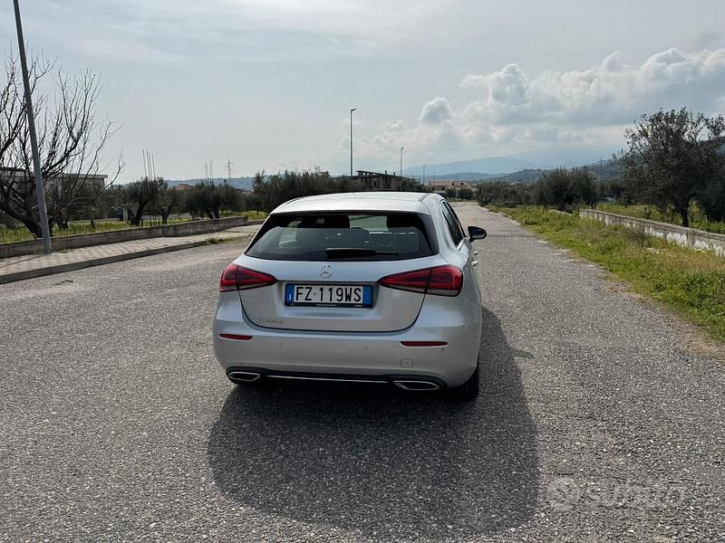 Usata Mercedes 180 Executive 116 CV (85 kW) 2019 Grigio Berlina