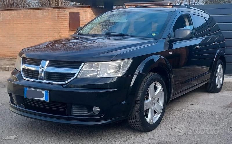 Usata Dodge Journey 140 CV (102 kW) 2010 Nero SUV