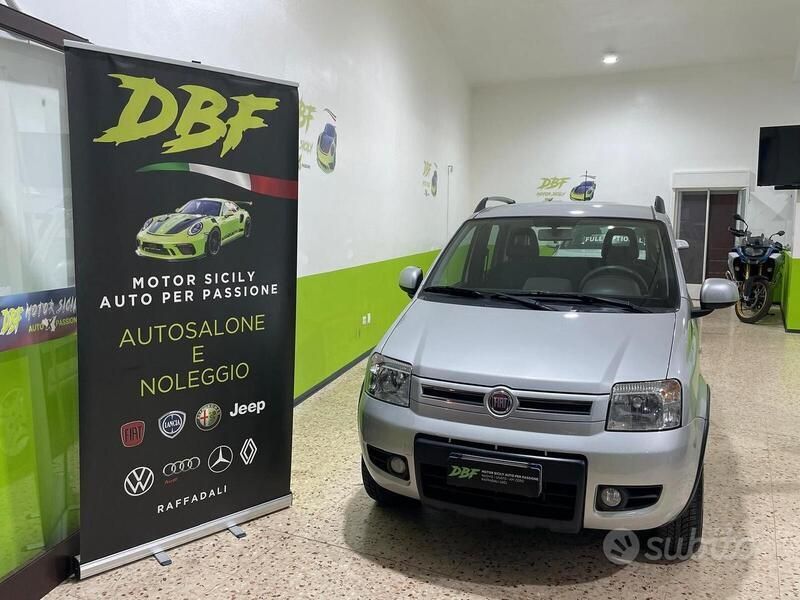 Grigio Usata 2011 Fiat Panda 4x4 Climbing Due volumi | 9500 € (Buon prezzo) - Immagine 1/4