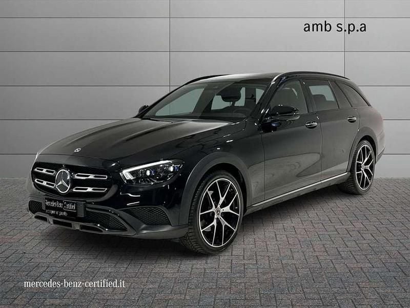 Nero Usata 2022 Mercedes E220 All-Terrain Premium Plus Station wagon | 41.900 € (Buon prezzo) - Immagine 1/4