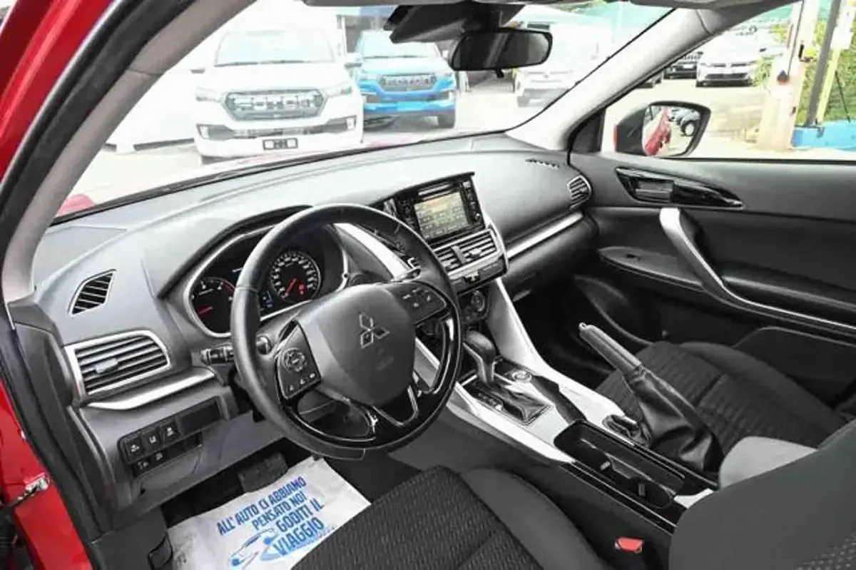Usata Mitsubishi Canter 2020 Rosso SUV