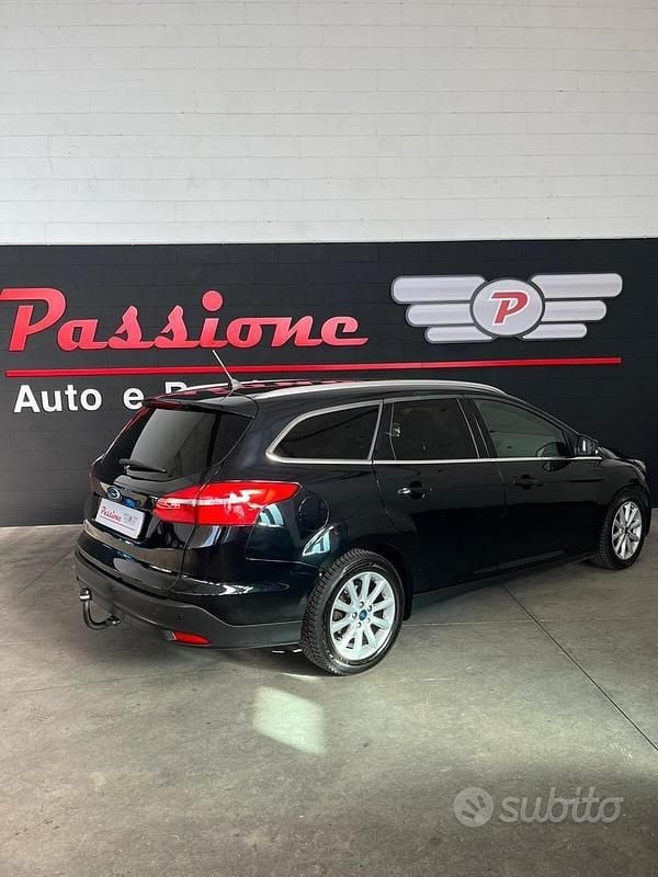 Usata Ford Focus Titanium 120 CV (88 kW) 2018 Nero Station wagon