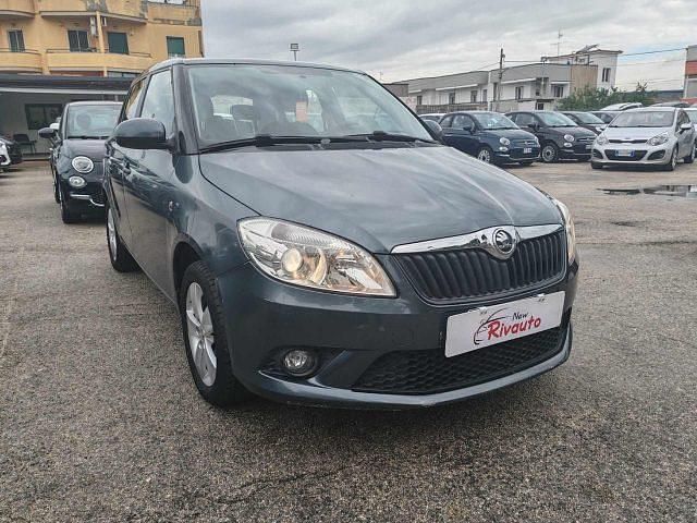 Usata Skoda Fabia Drive 70 CV (51 kW) 2014 Grigio