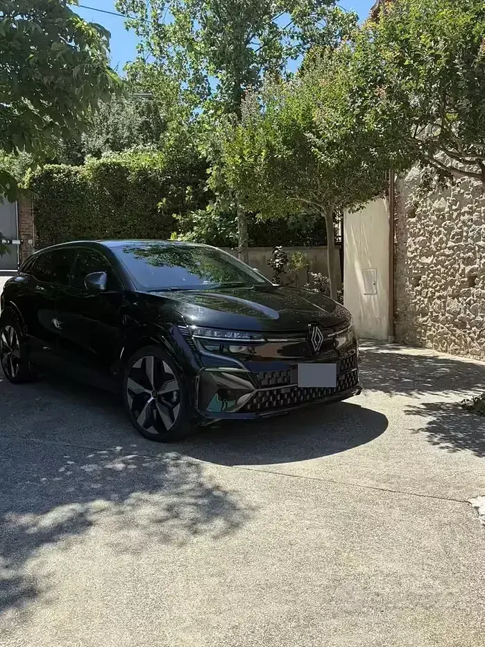 Usata Renault Megane E-Tech 55 kW (75 CV) 2022 Nero Berlina