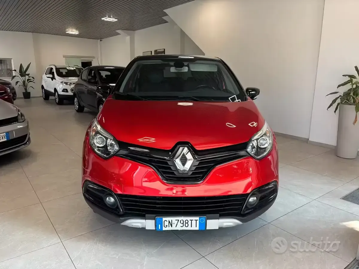 Usata Renault Captur Intens 90 CV (66 kW) 2018 Rosso SUV