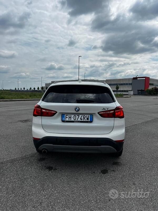 Usata BMW X1 Comfort Edition 116 CV (85 kW) 2017 Bianco SUV