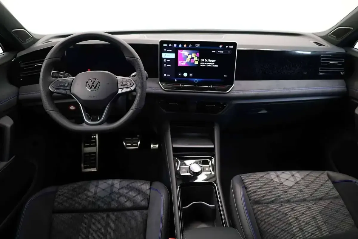Usata VW Tiguan Pro 265 CV (194 kW) 2025 Grenadill black SUV