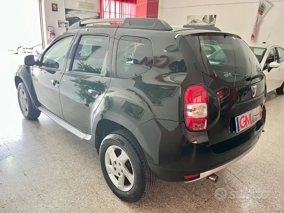Usata Dacia Duster Lauréate 107 CV (78 kW) 2012 Nero SUV
