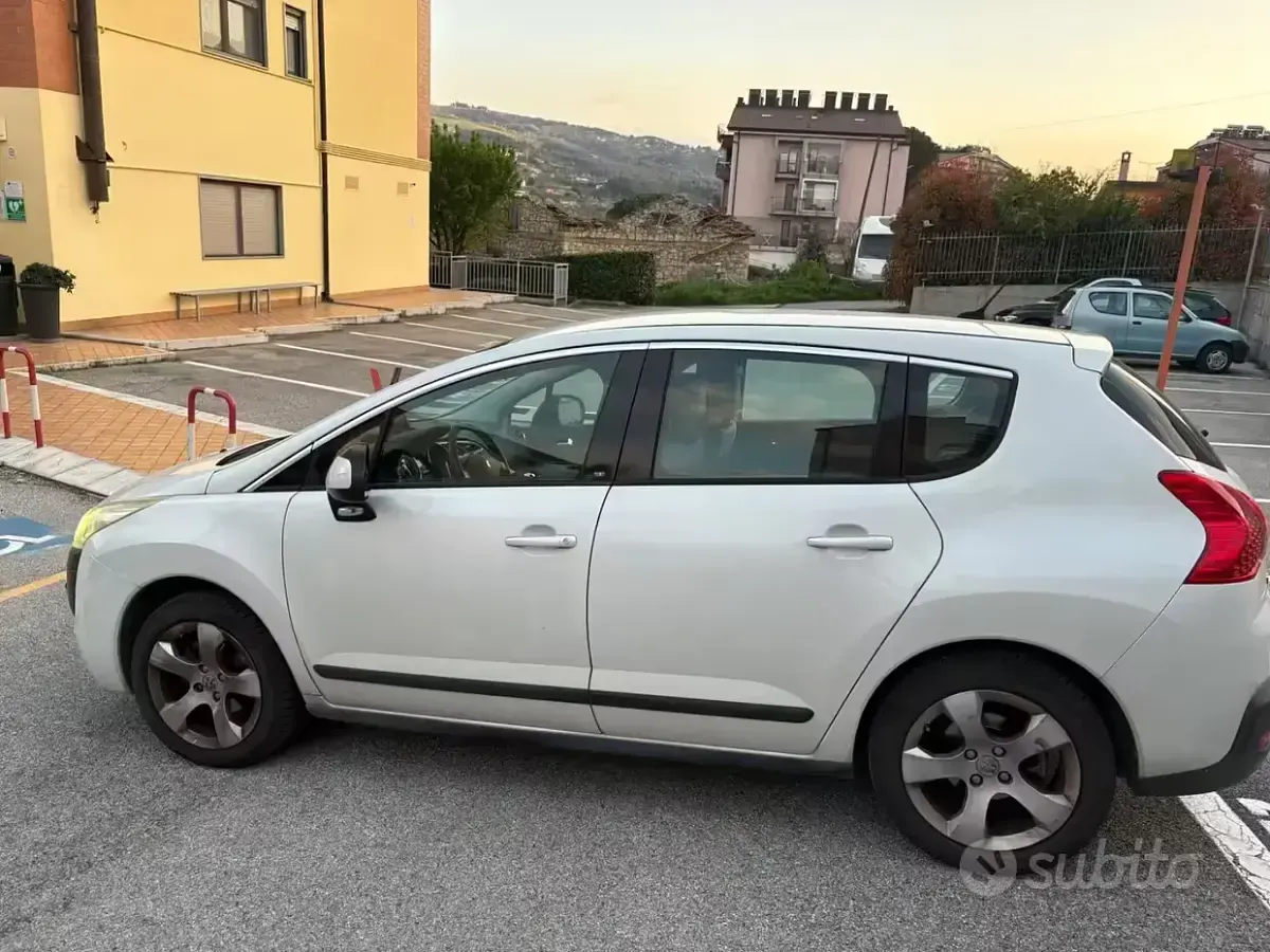 Occasion Peugeot 3008 112 PK (82 kW) 2011 Wit Stationwagen