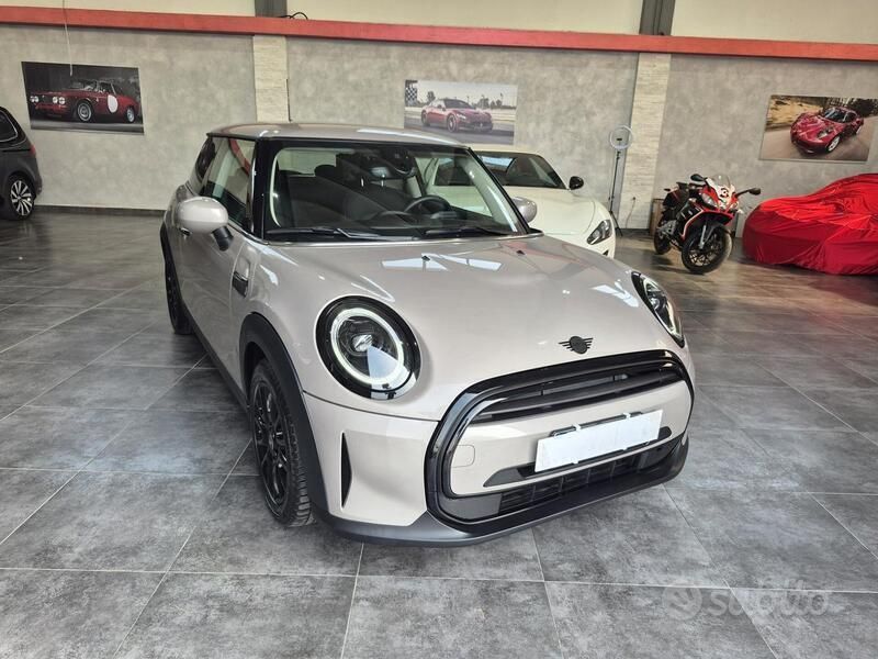 Grigio Usata 2023 Mini Cooper Due volumi | 25.900 € (Buon prezzo) - Immagine 1/4