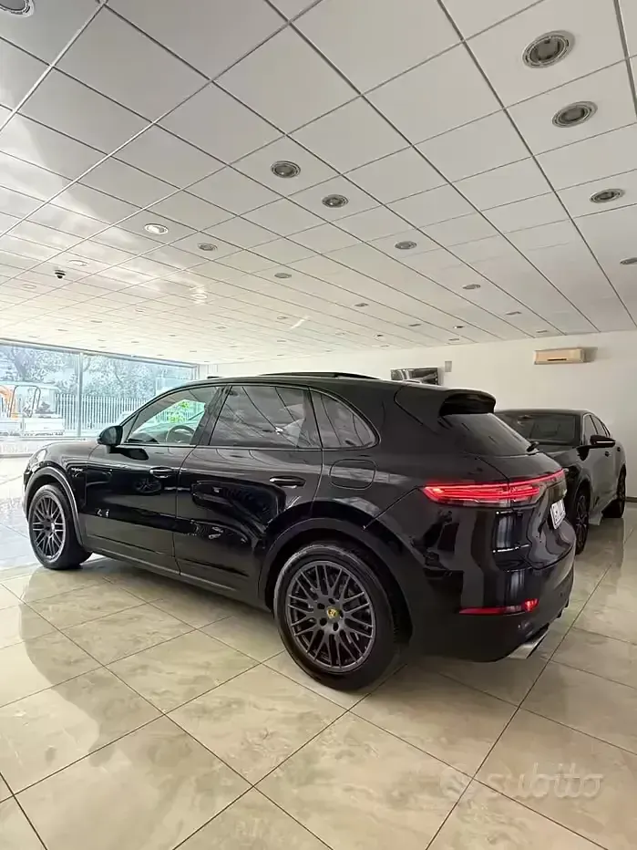 Usata Porsche Cayenne 340 CV (250 kW) 2018 Nero SUV