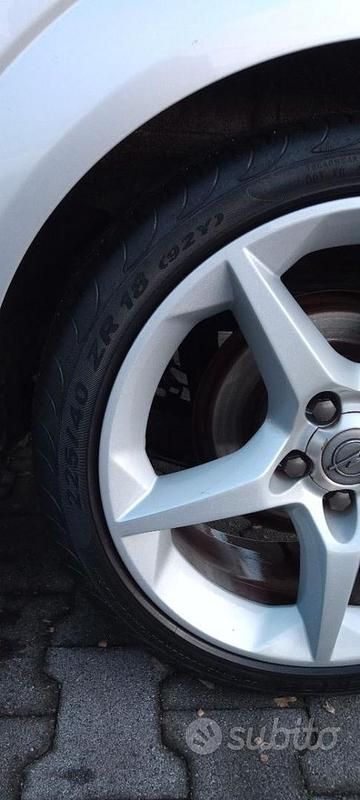 Usata Opel Astra GTC 150 CV (110 kW) 2005 Grigio Coupé