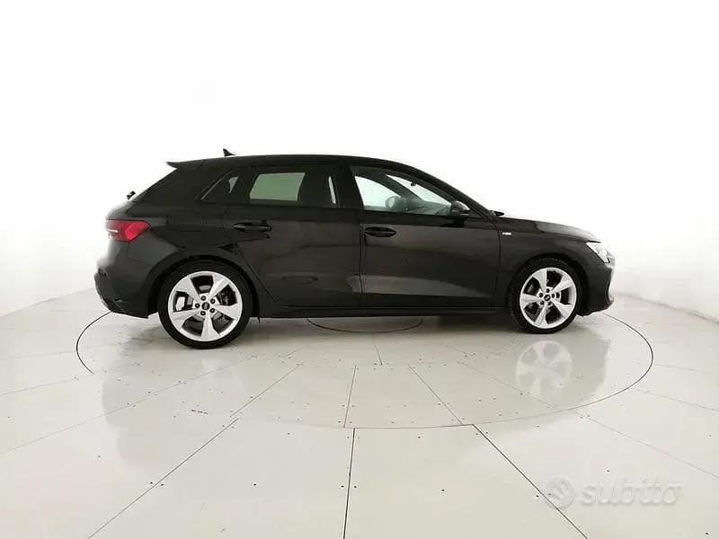 Usata Audi A3 S-Line 150 CV (110 kW) 2025 Nero mythos metallizzato Berlina