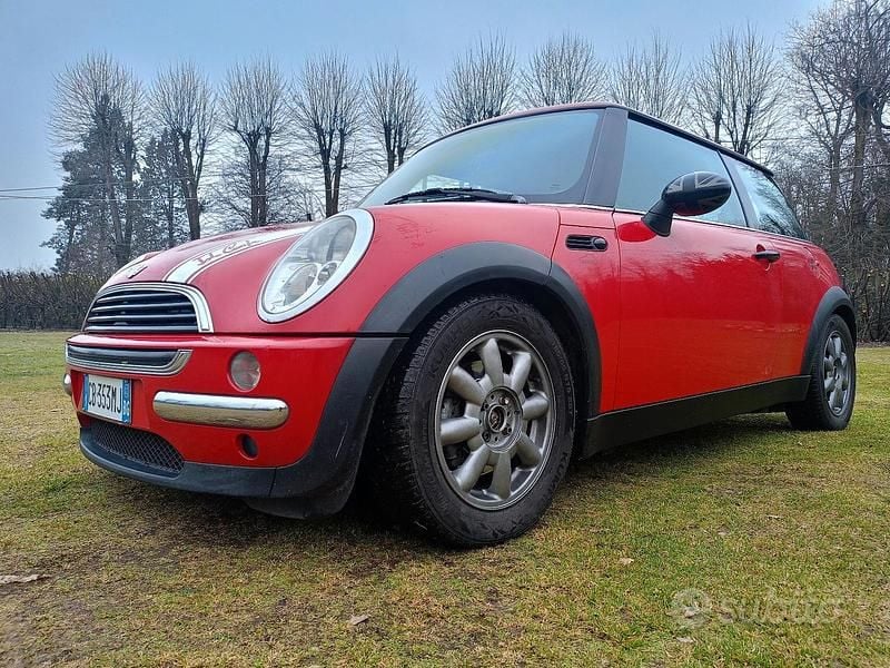 Rosso Usata 2002 Mini Cooper Utilitaria | 1700 € - Immagine 1/4