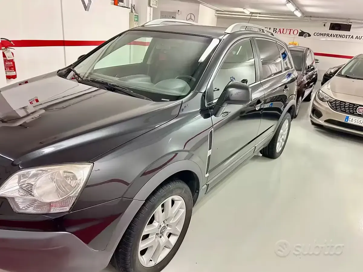 Usata Opel Antara Edition+ 127 CV (93 kW) 2009 Nero SUV