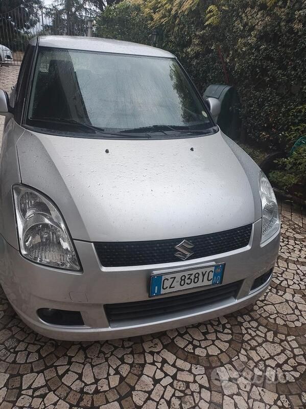 Usata 2006 Suzuki Swift Due volumi | 4000 € (Cara) - Immagine 1/2
