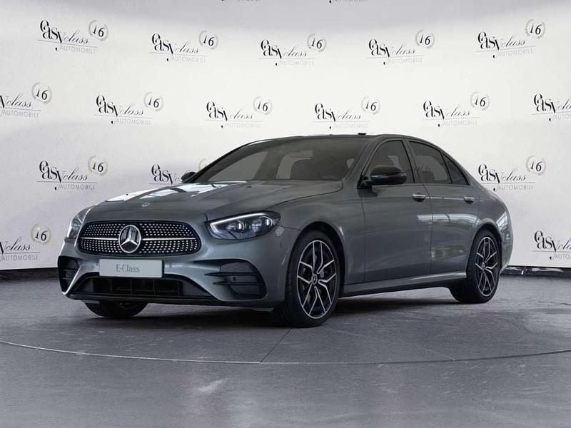 Grigio Usata 2024 Mercedes E220 AMG line Tre volumi | 52.800 € (Super prezzo) - Immagine 1/4