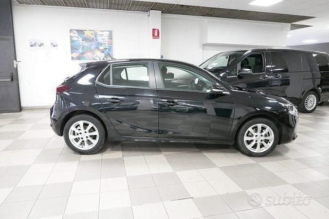 Usata Opel Corsa Edition 101 CV (74 kW) 2021 Nero Utilitaria