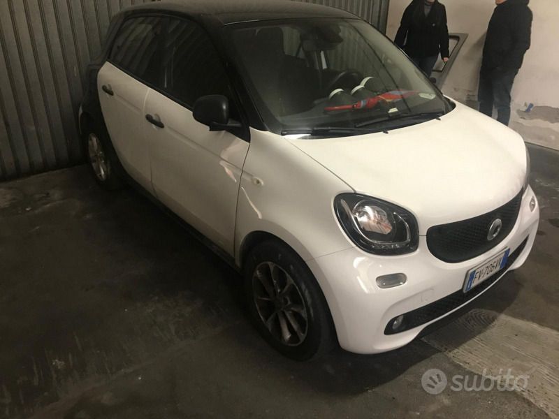 Usata Smart ForFour 56 CV (41 kW) 2019 Bianco Utilitaria
