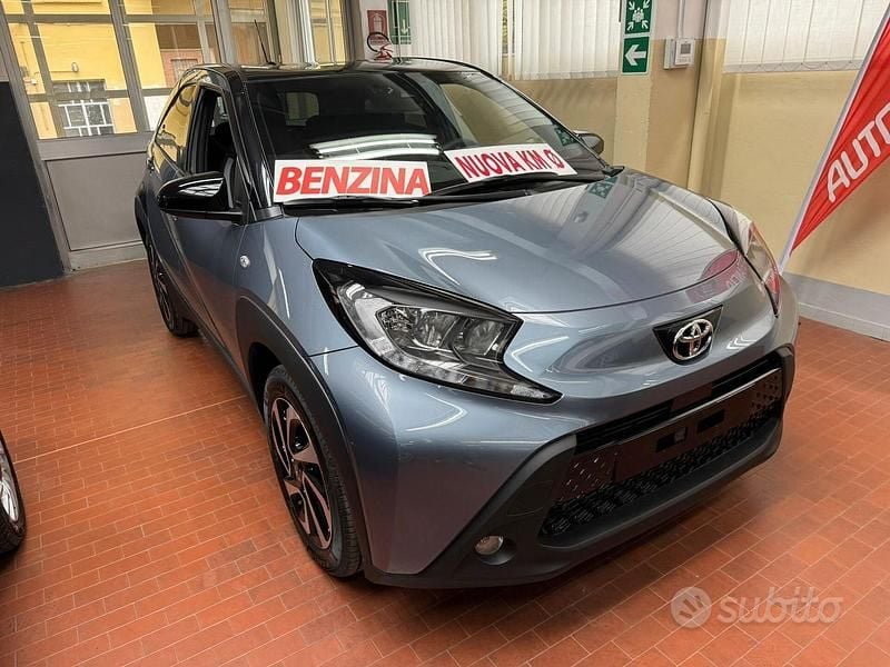 Nuova Toyota Aygo X Trend 72 CV (52 kW) 2025 Grigio SUV