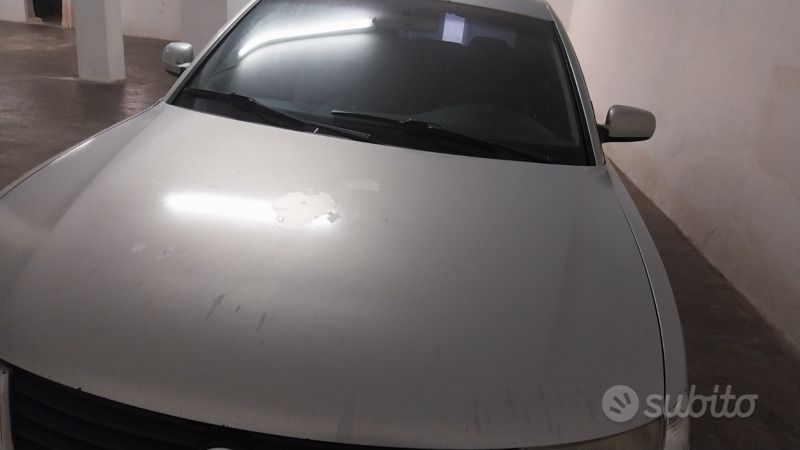 Usata VW Passat 75 CV (55 kW) 2000 Grigio Berlina
