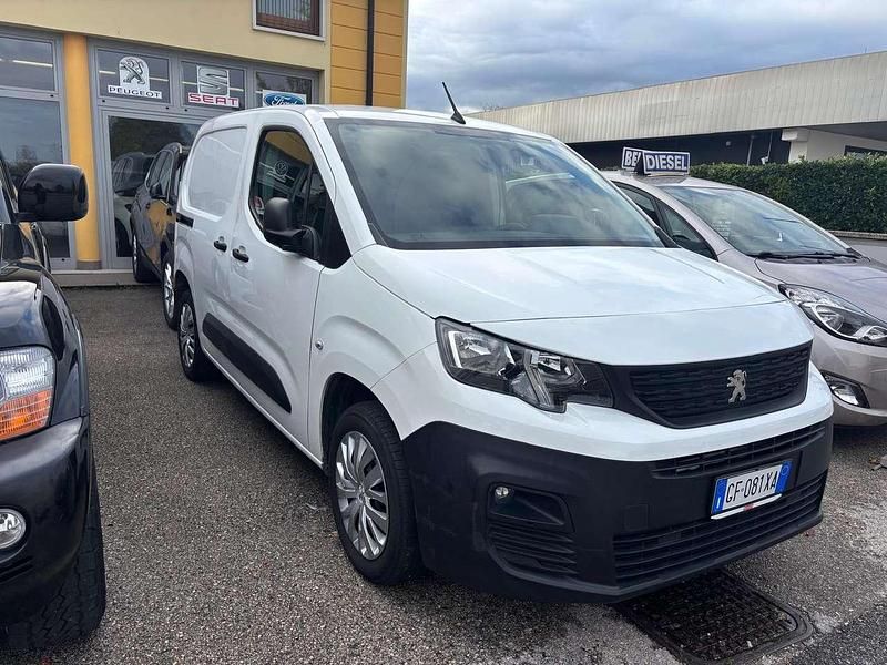 Usata Peugeot Partner 102 CV (75 kW) 2021 Bianco Monovolume