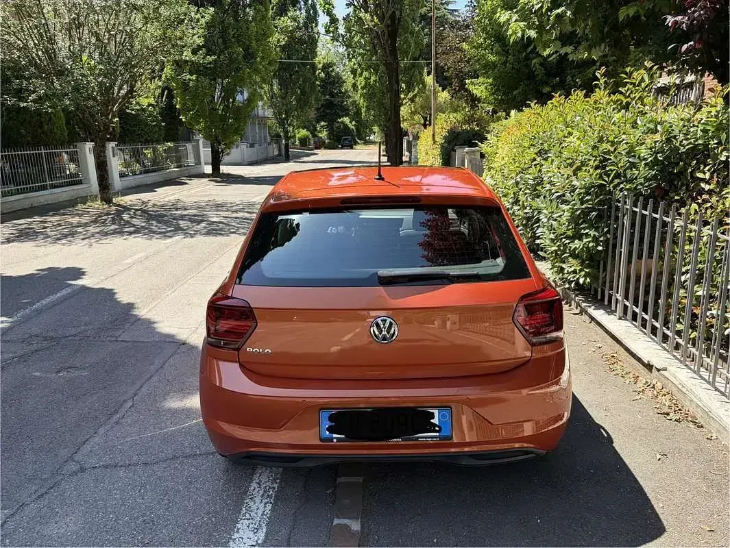 Usata VW Polo Comfortline 95 CV (69 kW) 2019 Arancione Utilitaria