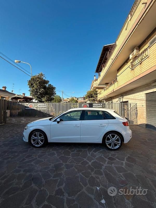 Usata Audi A3 S-Line 150 CV (110 kW) 2019 Bianco Berlina