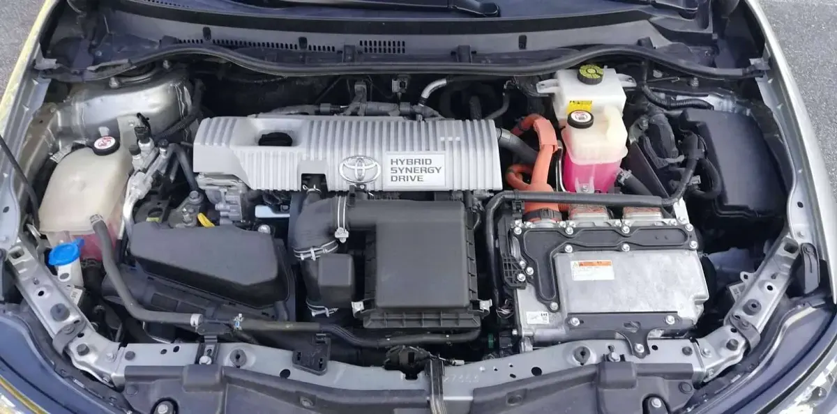 Usata Toyota Auris Hybrid Edition 99 CV (72 kW) 2018 Argento Berlina