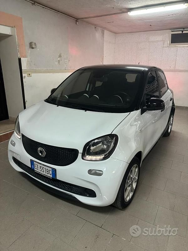 Usata 2015 Smart ForFour Utilitaria | 6500 € (Buon prezzo) - Immagine 1/4