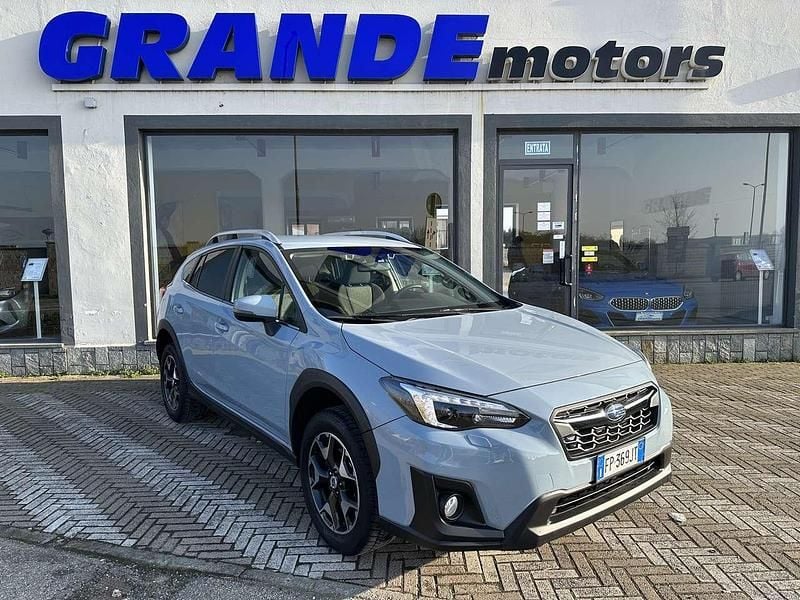 Usata Subaru XV Premium 114 CV (83 kW) 2018 Cool gray SUV