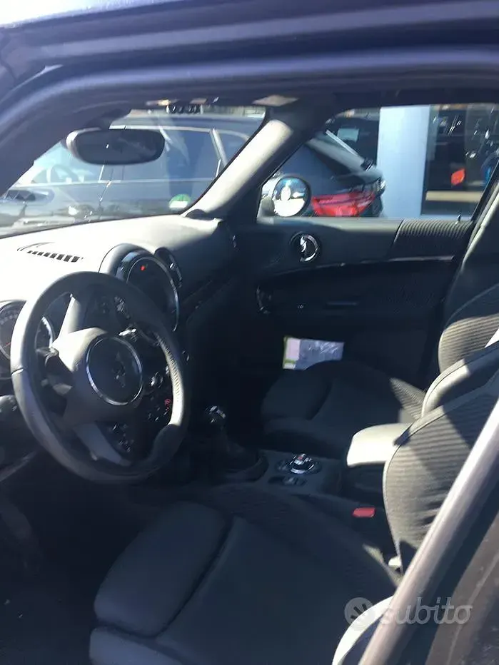 Usata Mini One Countryman 102 CV (75 kW) 2019 Nero SUV