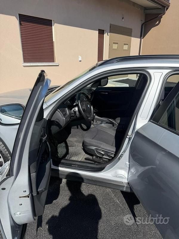 Usata BMW X1 177 CV (130 kW) 2011 Grigio SUV