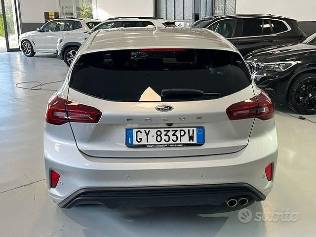 Usata Ford Focus ST 116 CV (85 kW) 2025 Grigio Berlina