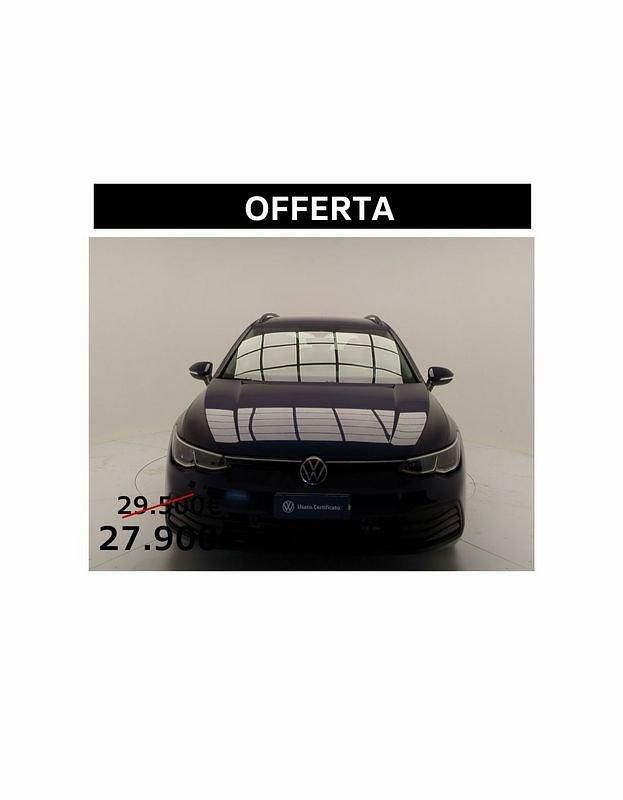Usata VW Golf VIII Life 131 CV (96 kW) 2022 Atlantic blue Station wagon