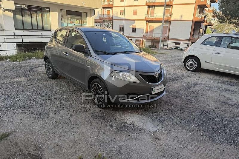 Usata Lancia Ypsilon S 95 CV (69 kW) 2017 Grigio Utilitaria