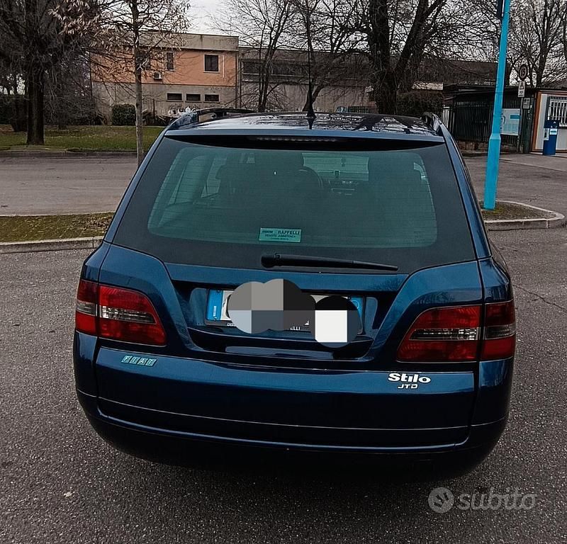 Usata Fiat Stilo 100 CV (73 kW) 2002 Blu Station wagon