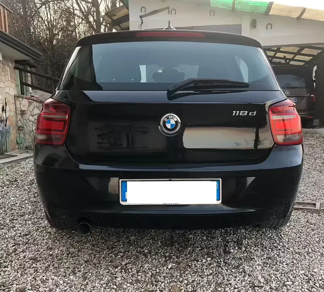 Usata BMW 118 Sport Line 143 CV (105 kW) 2014 Nero Utilitaria