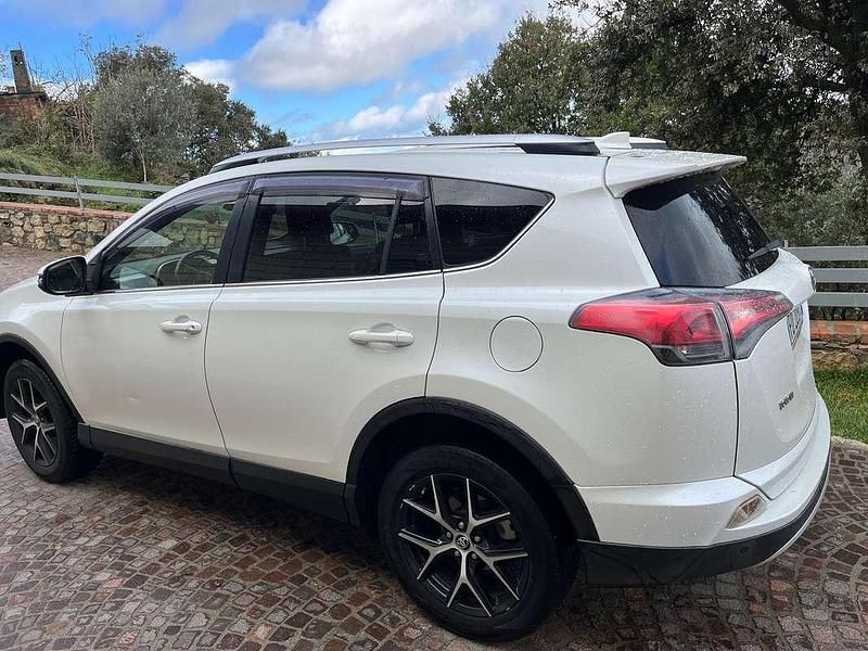 Usata Toyota RAV4 Style 143 CV (105 kW) 2016 Bianco SUV