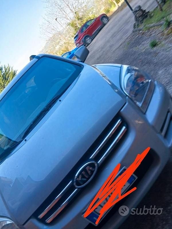 Usata Kia Sportage Active 140 CV (102 kW) 2005 Grigio SUV