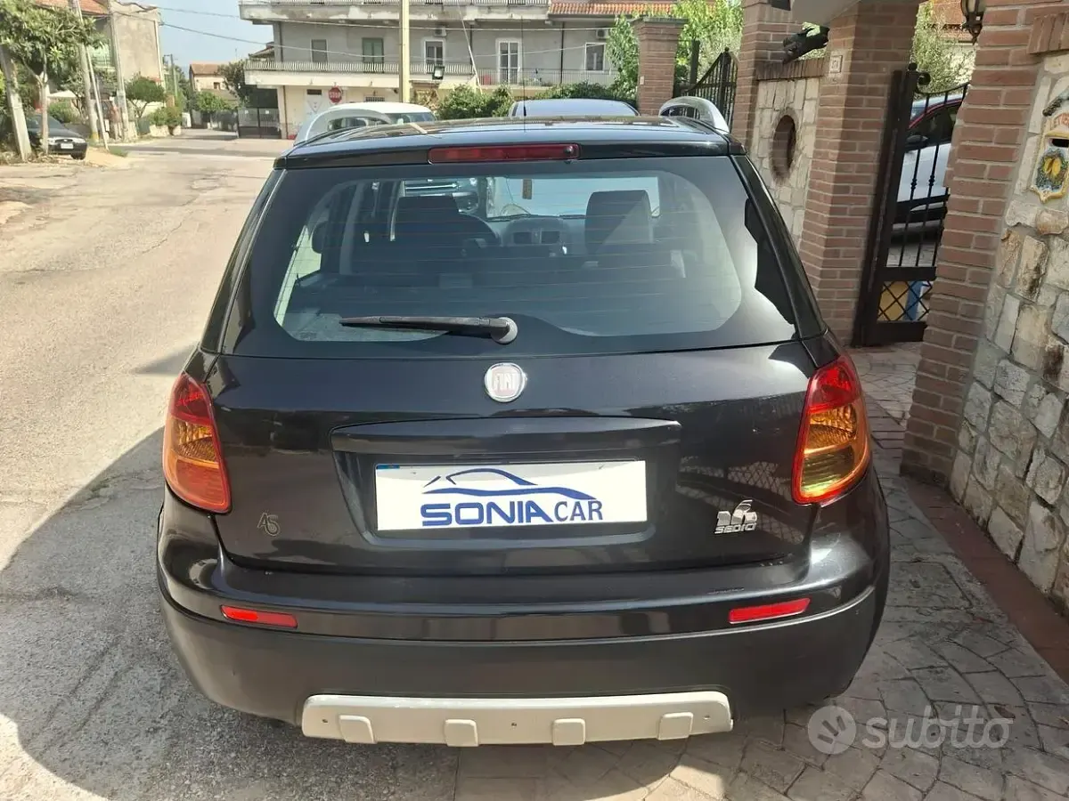 Usata Fiat Sedici Emotion 135 CV (99 kW) 2011 Nero SUV