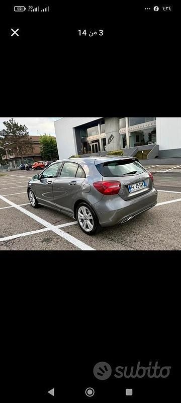 Usata Mercedes A180 109 CV (80 kW) 2017 Grigio Berlina