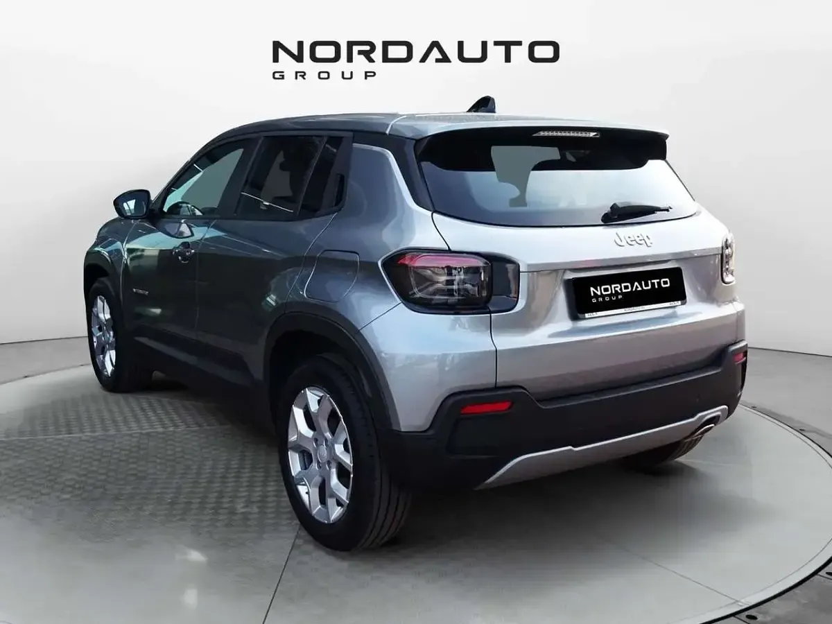 Usata Jeep Avenger Longitude 101 CV (74 kW) 2023 Grigio SUV