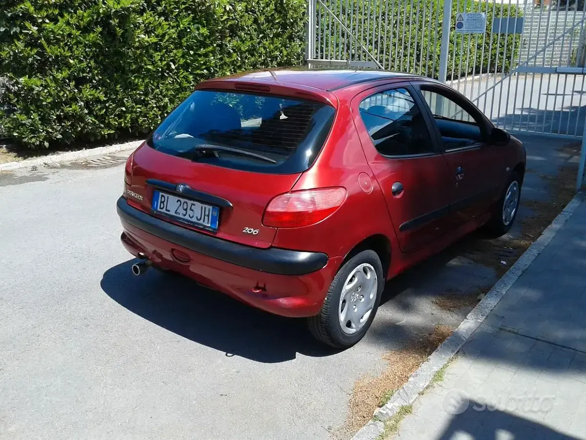 Usata Peugeot 206 60 CV (44 kW) 2000 Rosso Berlina