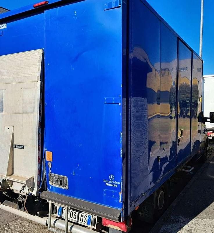 Usata Mercedes Sprinter 143 CV (105 kW) 2019 Blu/azzurro Furgone