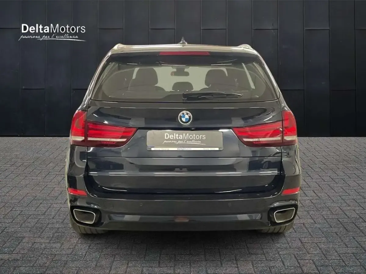 Usata BMW X5 Luxury Line 231 CV (169 kW) 2016 Blu scuro metallizzato SUV
