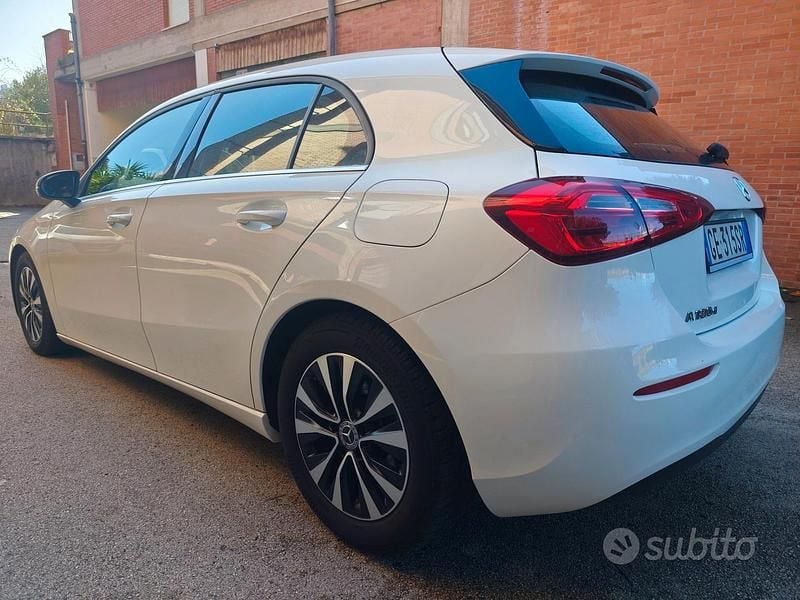 Usata Mercedes A180 Business 115 CV (84 kW) 2021 Bianco Berlina