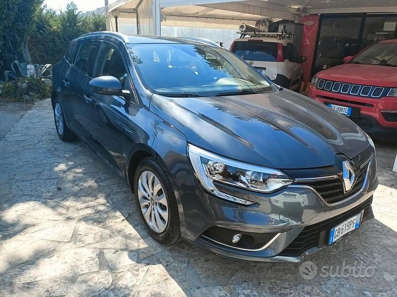 Usata Renault Mégane GrandTour 115 CV (84 kW) 2020 Blu Station wagon