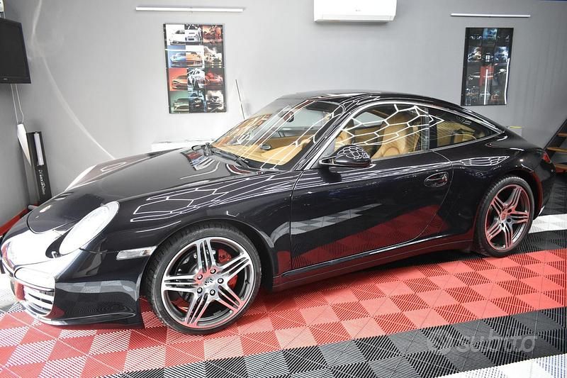 Usata Porsche 997 385 CV (283 kW) 2011 Nero Cabrio